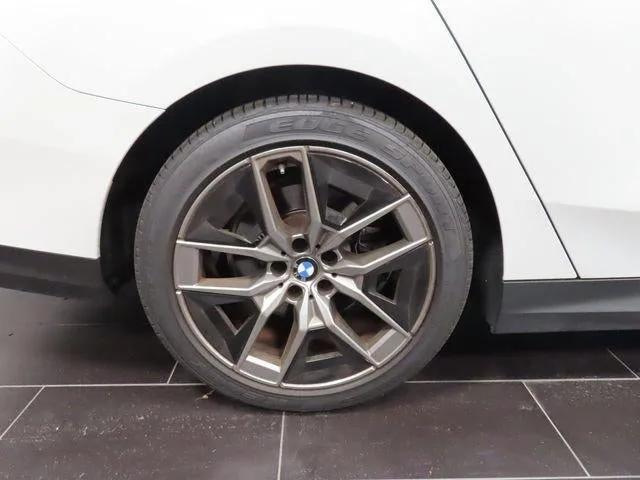 2026 BMW 5 Series 530i photo 15