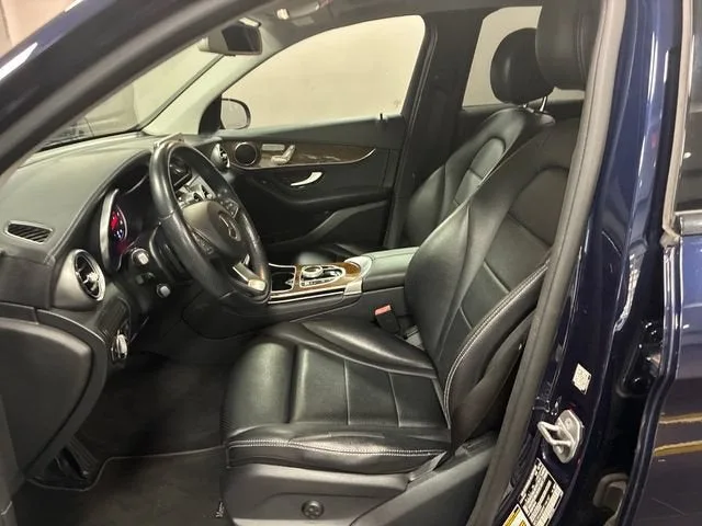 2017 Mercedes-Benz GLC GLC 300 photo 9