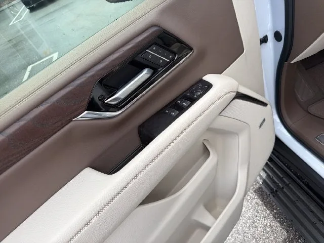 2026 GMC Yukon XL Denali photo 11