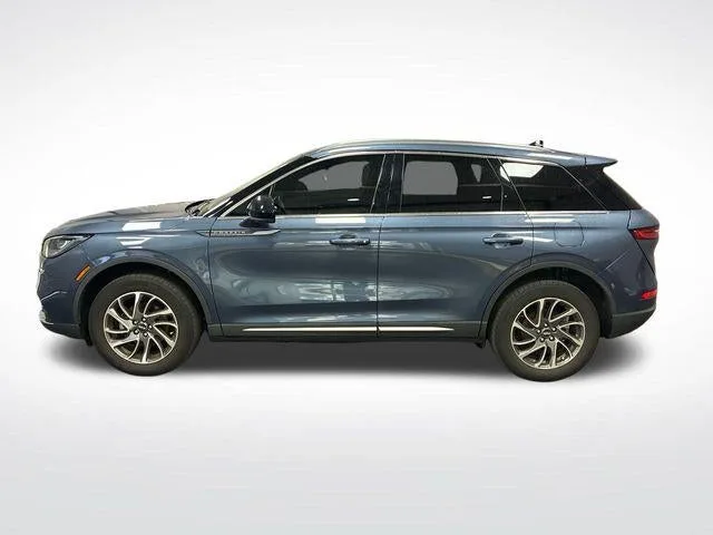 2022 Lincoln Corsair Standard photo 32