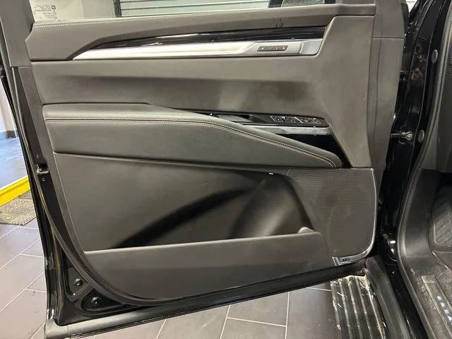 2025 Cadillac Escalade Sport photo 10