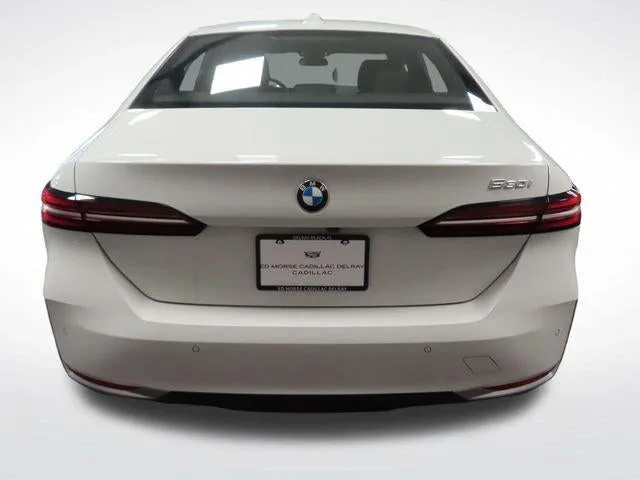 2026 BMW 5 Series 530i photo 4