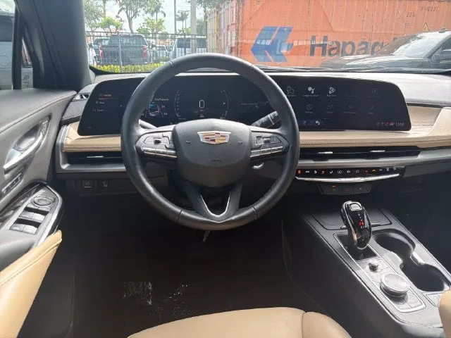 2025 Cadillac XT4 Premium Luxury photo 13