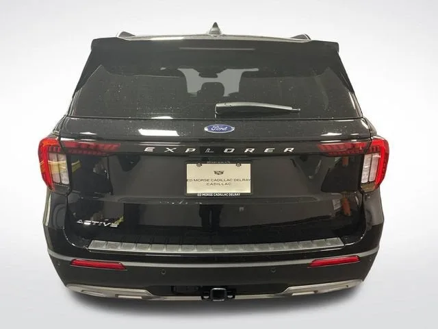 2026 Ford Explorer Active w/100A Pkg photo 4