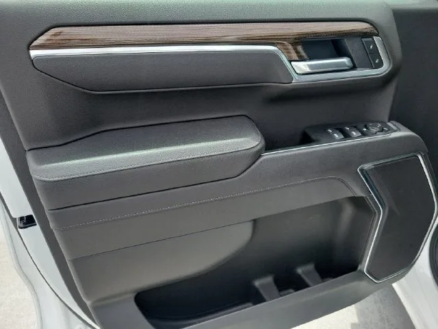 2026 Chevrolet Silverado 1500 LT photo 21