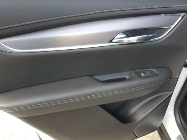 2024 Cadillac XT6 Luxury photo 14
