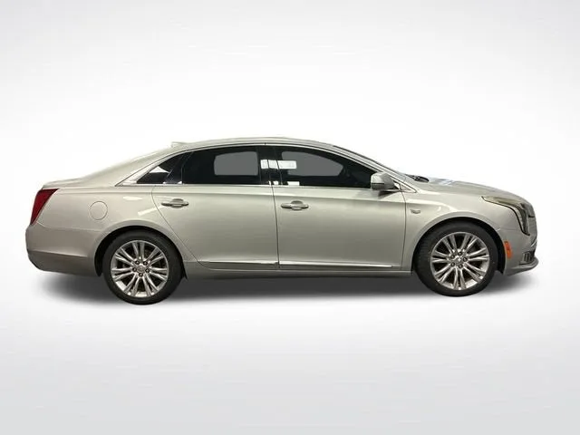 2019 Cadillac XTS Luxury photo 6