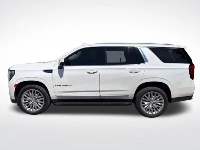 2024 GMC Yukon Denali photo 2