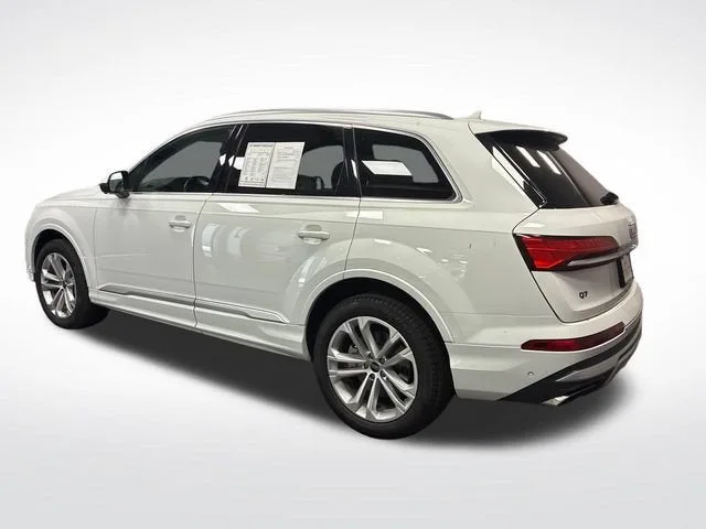 2025 Audi Q7 Premium Plus photo 3