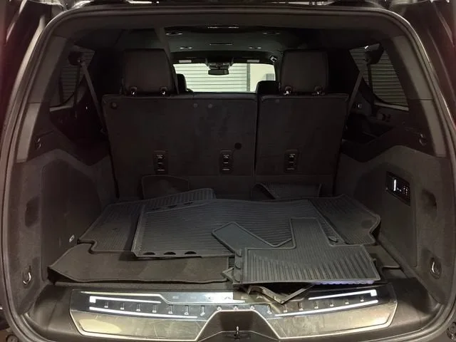 2022 Cadillac Escalade ESV Luxury photo 12