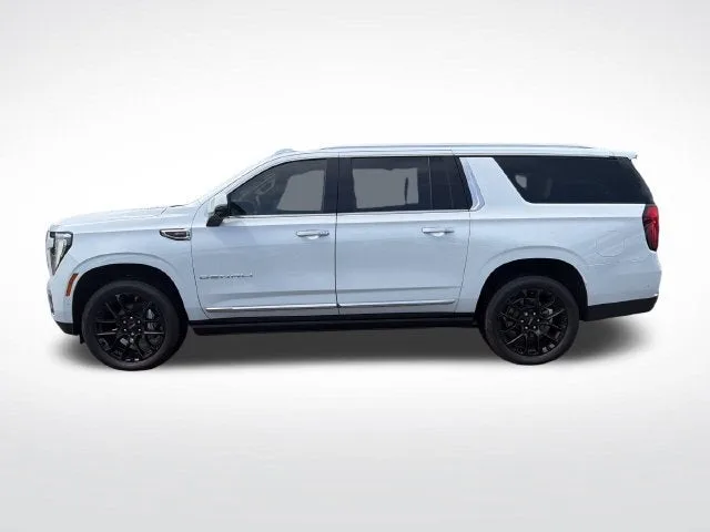 2026 GMC Yukon XL Denali photo 2