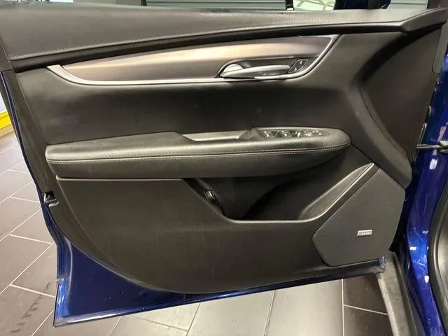 2023 Cadillac XT5 Luxury photo 10