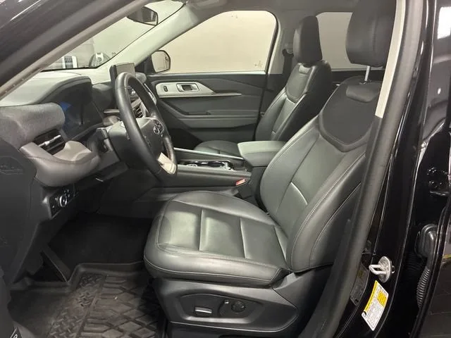 2026 Ford Explorer Active w/100A Pkg photo 9