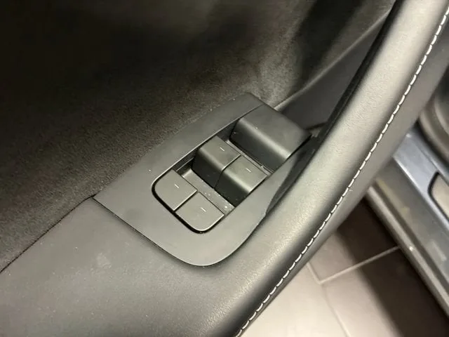2023 Tesla Model Y Long Range photo 11