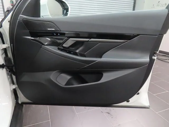 2026 BMW 5 Series 530i photo 37