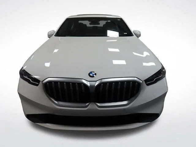 2026 BMW 5 Series 530i photo 8