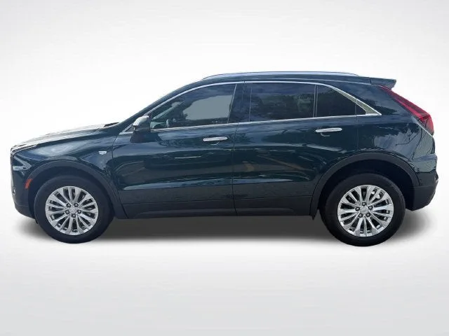 2024 Cadillac XT4 Luxury photo 2