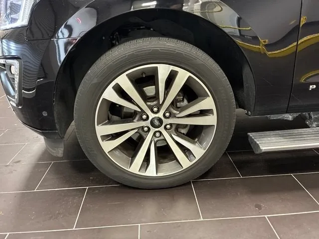2021 Ford Expedition Max Platinum photo 28