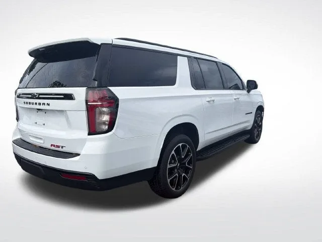 2023 Chevrolet Suburban RST photo 5