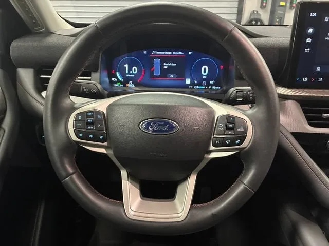 2026 Ford Explorer Active w/100A Pkg photo 14