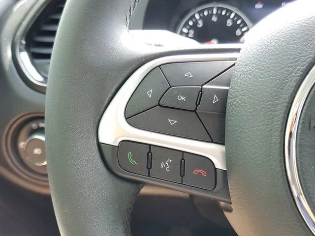 2023 Jeep Renegade Altitude photo 22