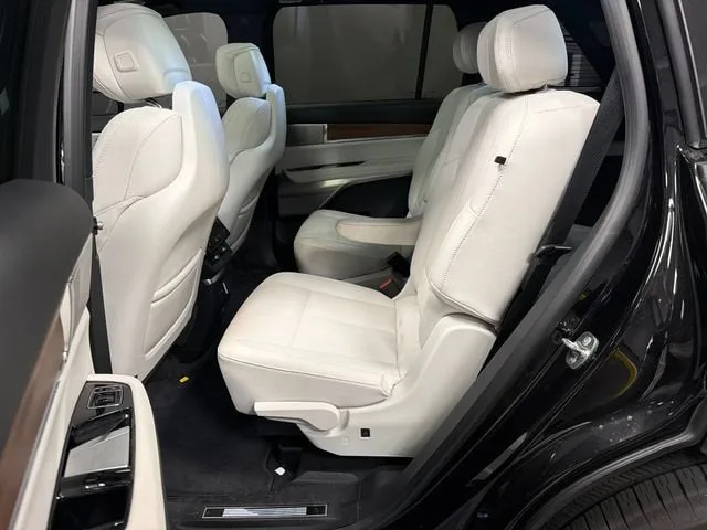 2026 Cadillac VISTIQ Sport photo 26