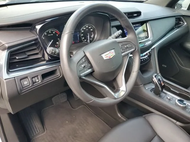 2024 Cadillac XT6 Luxury photo 21