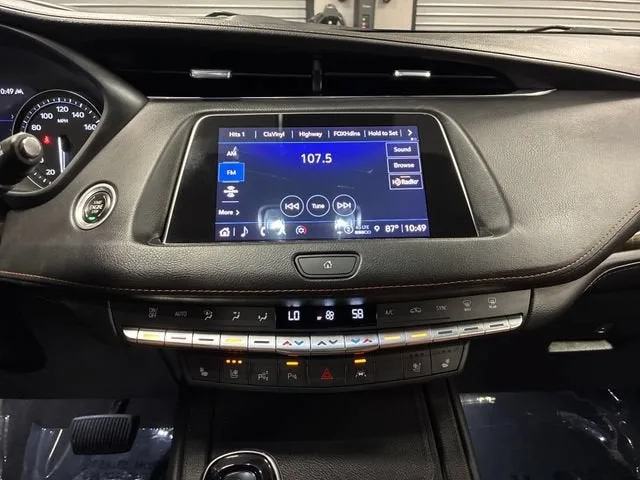 2022 Cadillac XT4 Premium Luxury photo 19