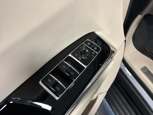 2025 Cadillac Escalade ESV Sport Platinum photo 43