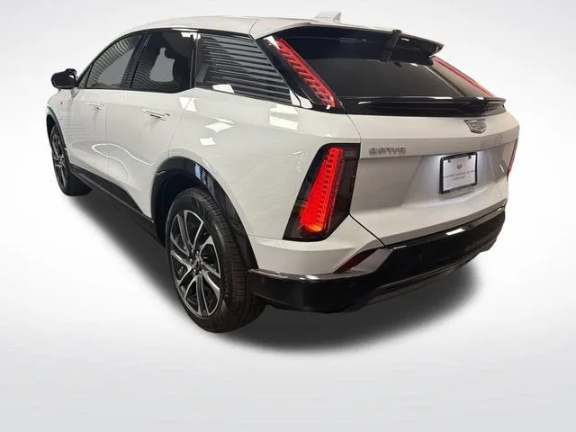 2027 Cadillac OPTIQ Sport photo 3