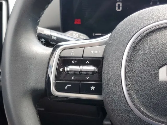 2024 Kia Sorento S photo 22
