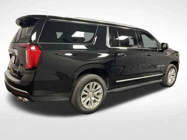 2024 GMC Yukon XL Denali photo 5