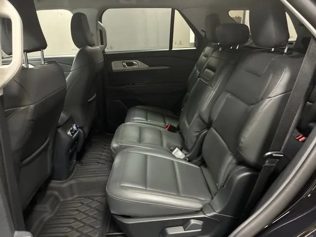 2026 Ford Explorer Active w/100A Pkg photo 25