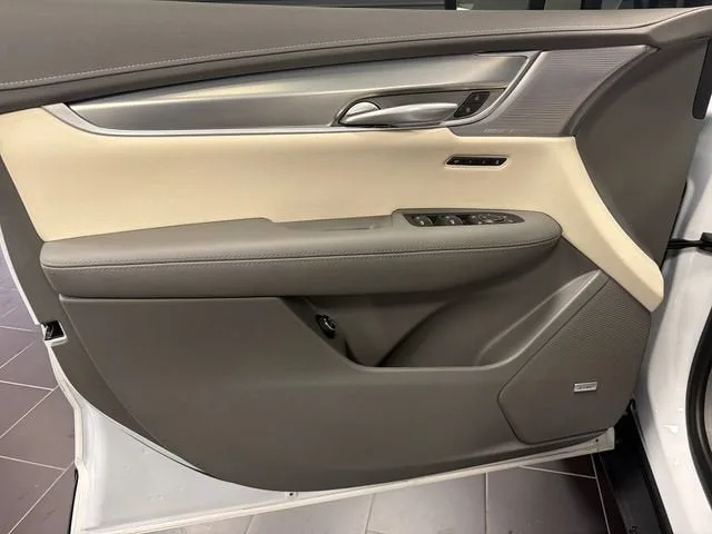 2026 Cadillac XT5 Premium Luxury photo 10