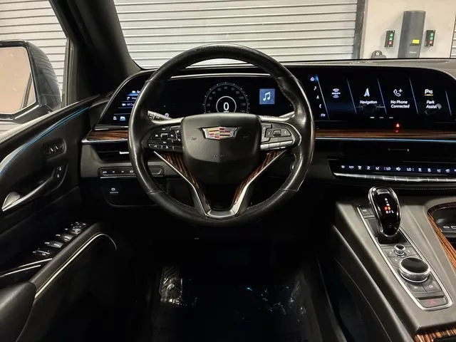 2022 Cadillac Escalade ESV Luxury photo 14