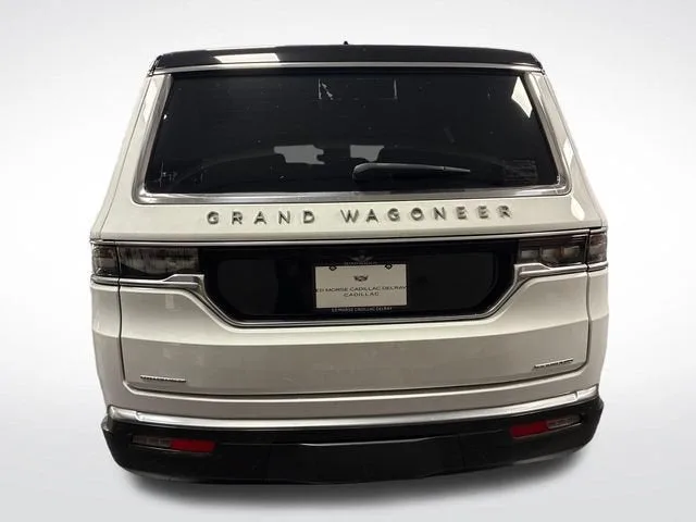2022 Jeep Grand Wagoneer Series I photo 4