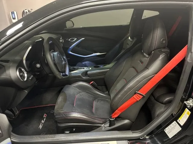 2017 Chevrolet Camaro ZL1 photo 9