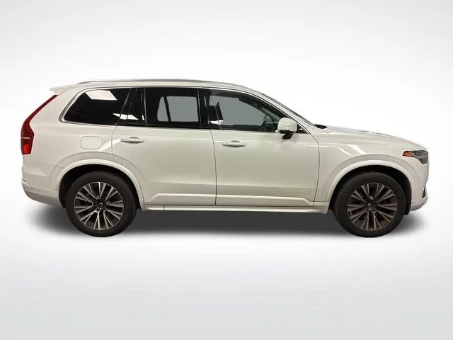 2020 Volvo XC90 Momentum photo 6