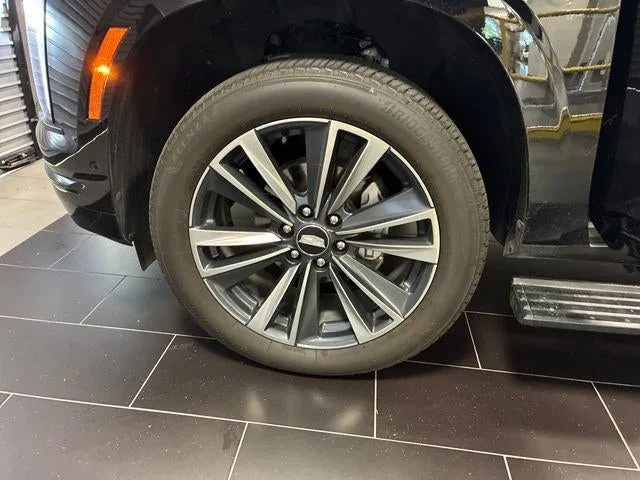 2025 Cadillac Escalade ESV Sport photo 28