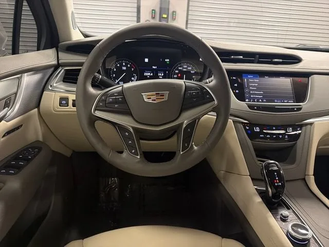 2026 Cadillac XT5 Premium Luxury photo 13