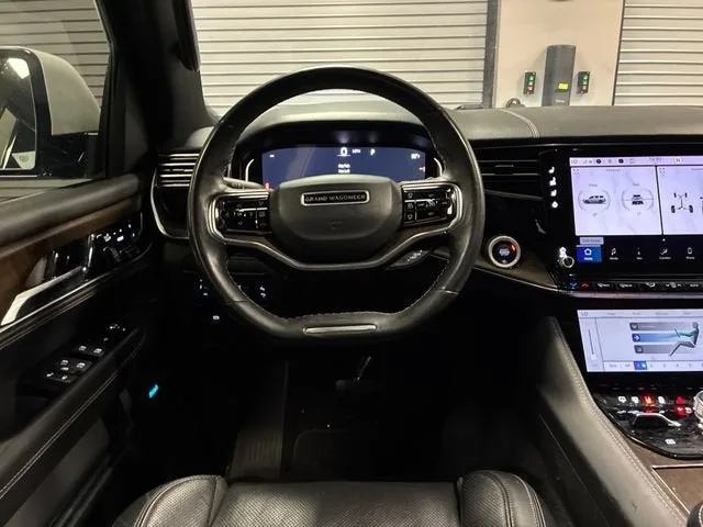 2022 Jeep Grand Wagoneer Series I photo 13