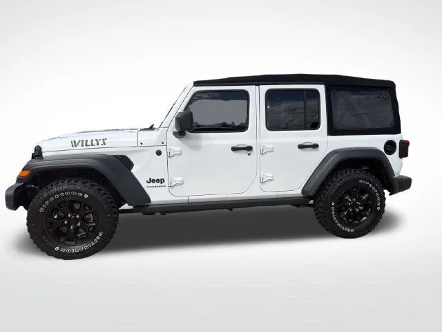 2023 Jeep Wrangler Willys photo 2