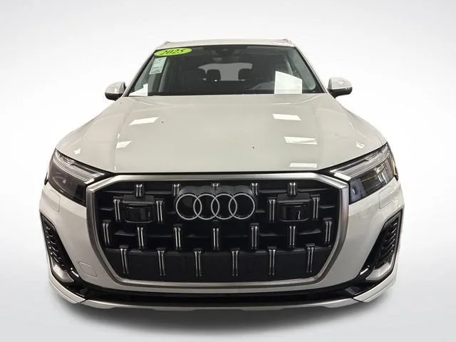 2025 Audi Q7 Premium Plus photo 8