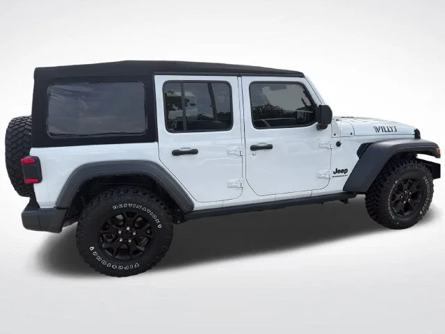 2023 Jeep Wrangler Willys photo 6