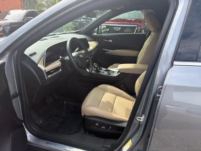 2025 Cadillac XT4 Premium Luxury photo 9