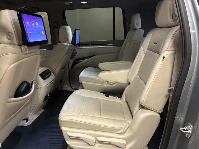 2025 Cadillac Escalade ESV Sport Platinum photo 26