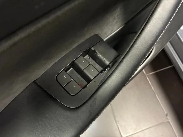 2022 Tesla Model 3 Base photo 11