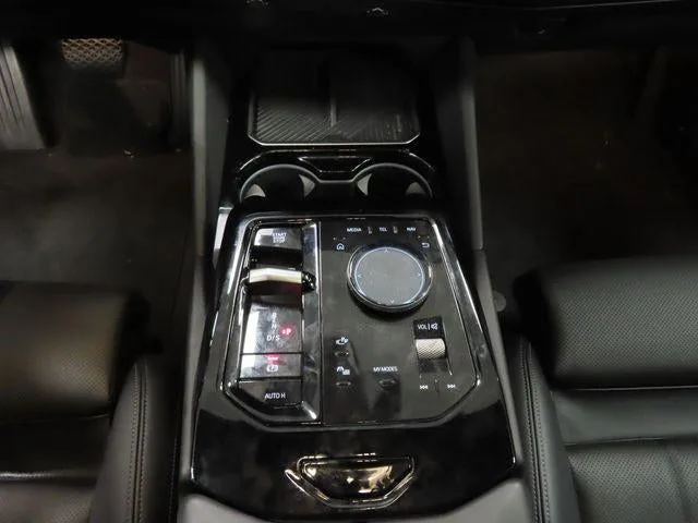 2026 BMW 5 Series 530i photo 47