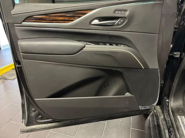 2024 Cadillac Escalade ESV Premium Luxury photo 42