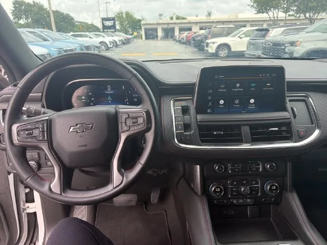 2023 Chevrolet Suburban RST photo 12